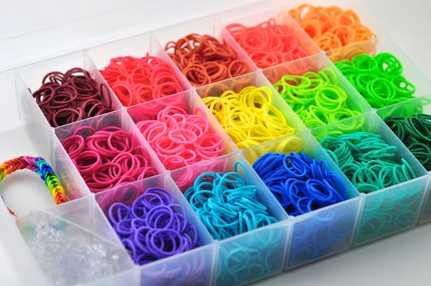 (http://i4.mirror.co.uk/incoming/article3793899.ece/ALTERNATES/s615/Loom-bands.jpg)