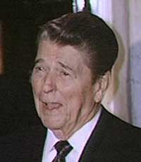 portrait of Ronald Reagan (http://www.bbc.co.uk/staticarchive/331eb908df0d10e4e8df02d62a2f27973f82975f.jpg)