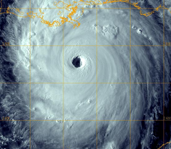 (http://www.hurricanekatrina.com/images/hurricane-katrina-category-5.jpg)