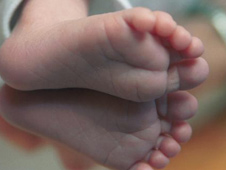 a baby's feet (http://www.bbc.co.uk/schools/gcsebitesize/science/images/ocr_bio_2.jpg)